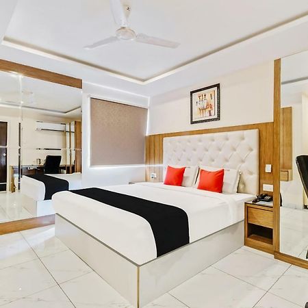 Hotel Siliconville Хидерабад Екстериор снимка