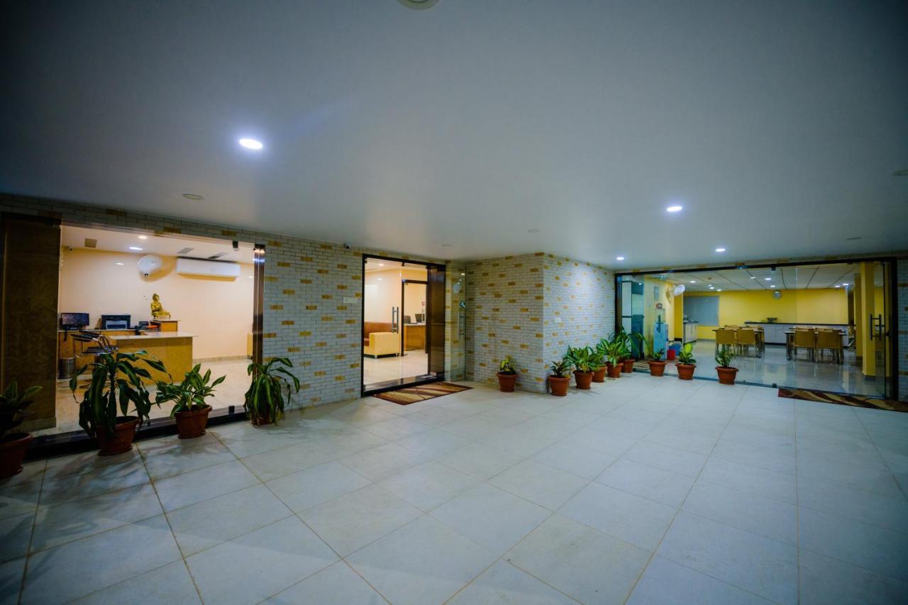 Hotel Siliconville Хидерабад Екстериор снимка