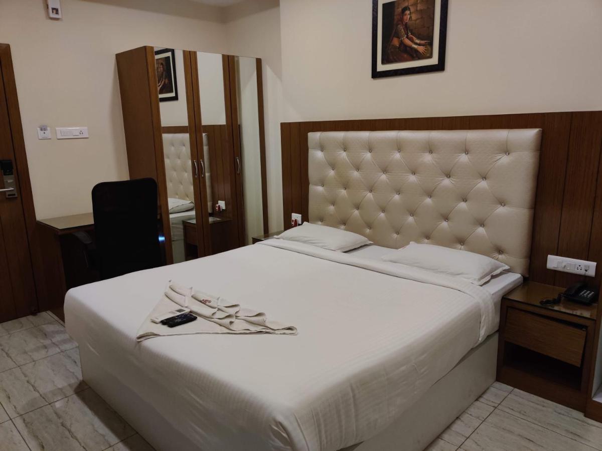 Hotel Siliconville Хидерабад Екстериор снимка